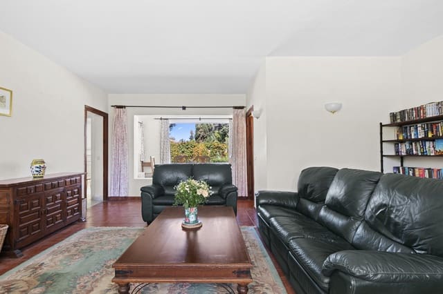 Chalet de 3 habitaciones en Guadalmina Baja, Marbella en venta - 1.800.000 € (Ref: 9705086)