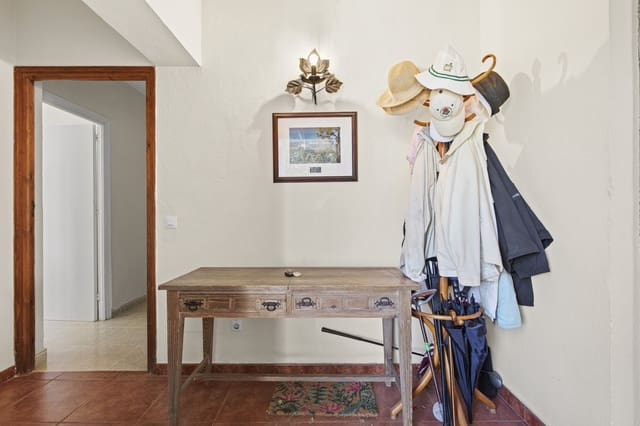 Chalet de 3 habitaciones en Guadalmina Baja, Marbella en venta - 1.800.000 € (Ref: 9705086)