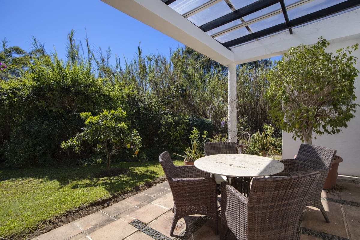 Chalet de 3 habitaciones en Guadalmina en venta - 1.800.000 € (Ref: 9705086)