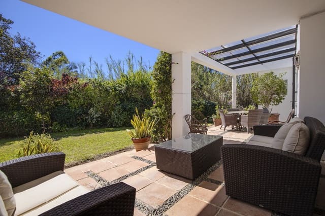 3 soverom Villa til salgs i Guadalmina Baja, Marbella - € 1 595 000 (Ref: 9705086)