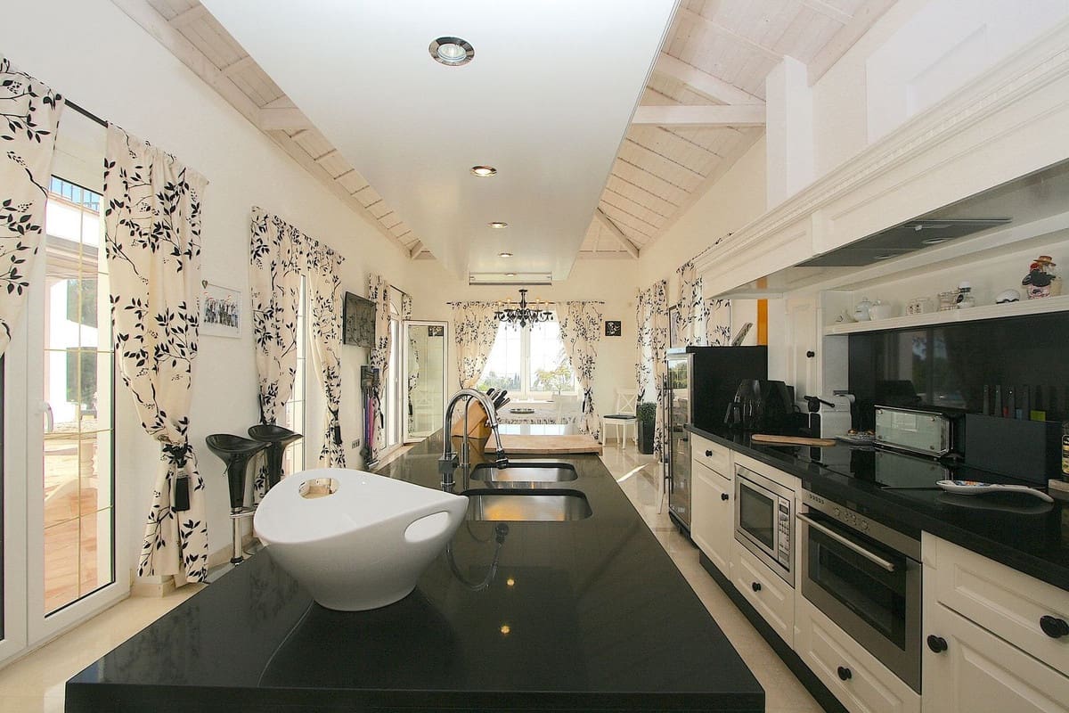 Chalet de 4 habitaciones en Mijas en venta con piscina garaje - 1.850.000 € (Ref: 9705087)