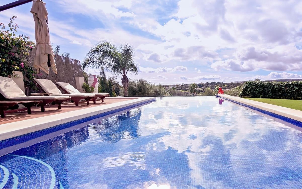 6 slaapkamer Villa te koop in Sotogrande met zwembad - € 1.850.000 (Ref: 9705088)