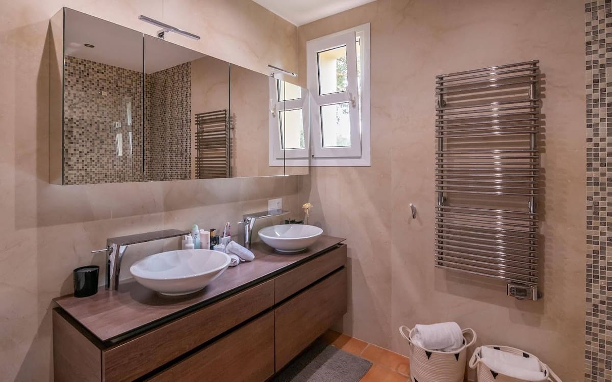 6 slaapkamer Villa te koop in Sotogrande met zwembad - € 1.850.000 (Ref: 9705088)