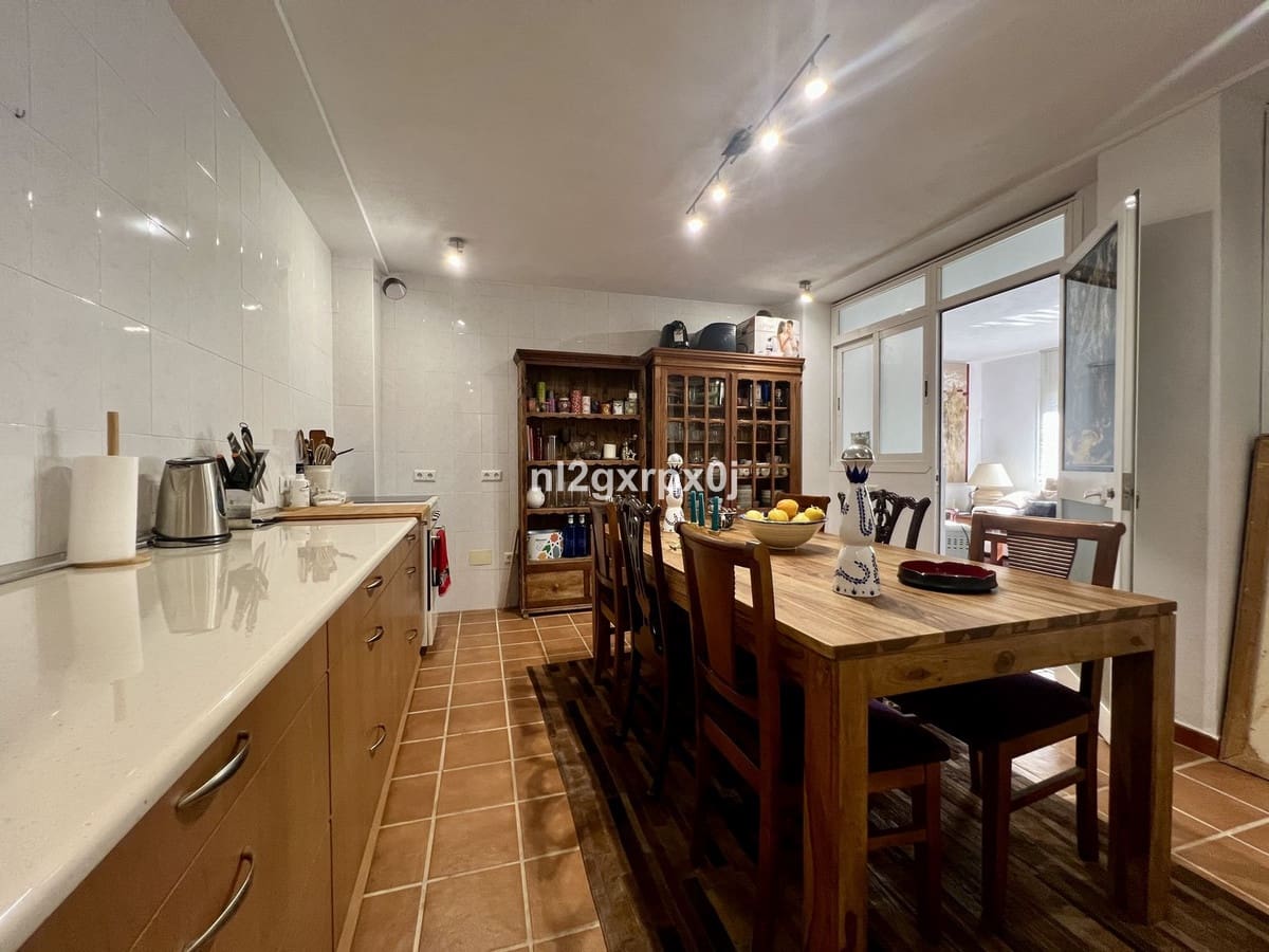 5 camera da letto Villa in vendita in Marbella - 1.975.000 € (Rif: 9705091)