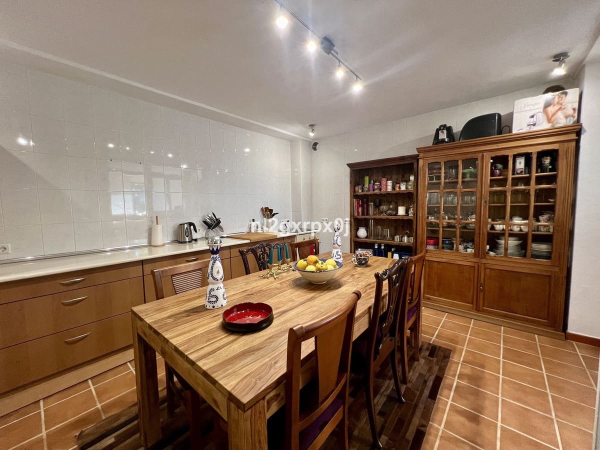 5 camera da letto Villa in vendita in Marbella - 1.975.000 € (Rif: 9705091)