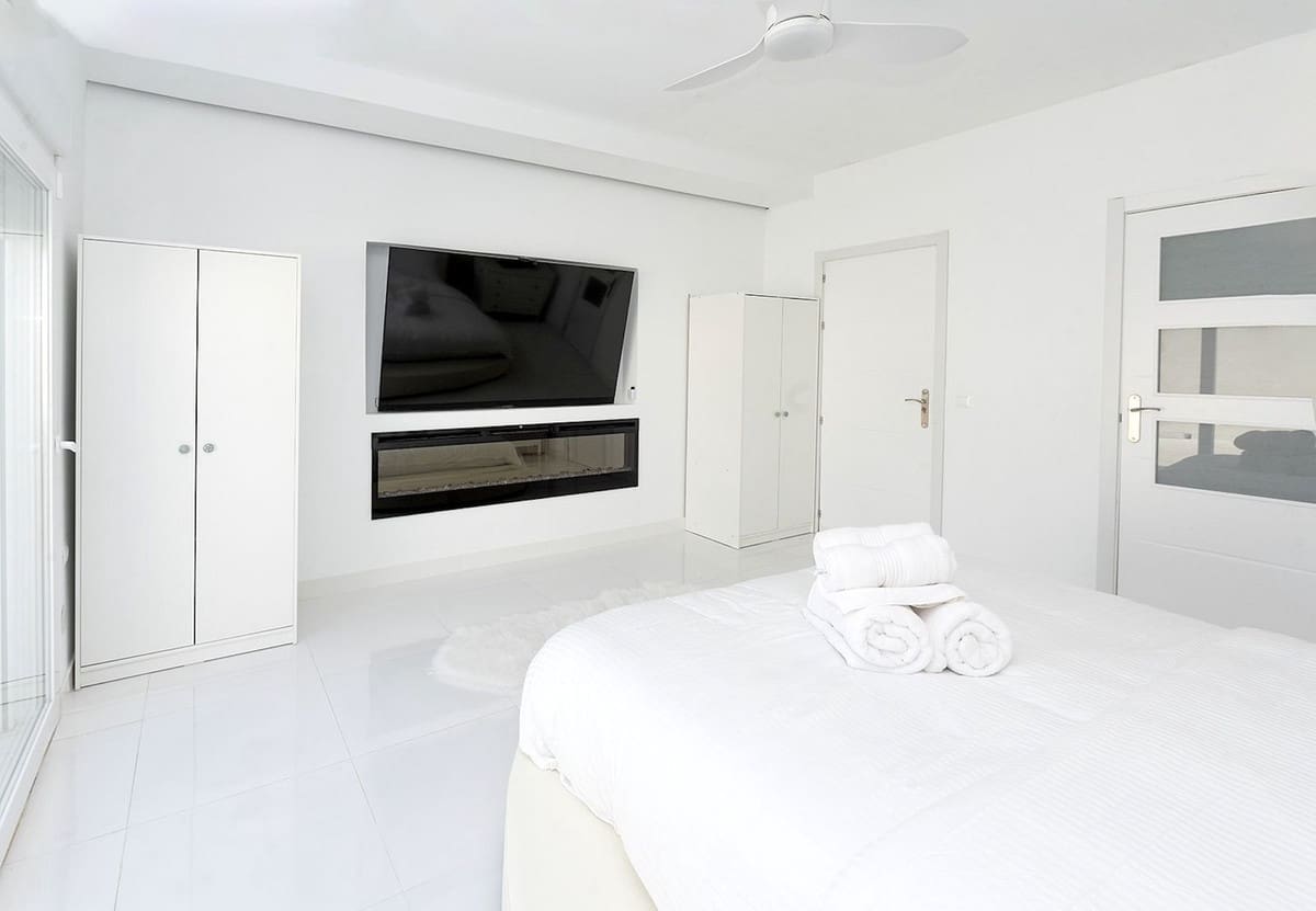 6 soveværelse Villa til salg i Benalmadena med swimmingpool garage - € 1.595.000 (Ref: 9705092)