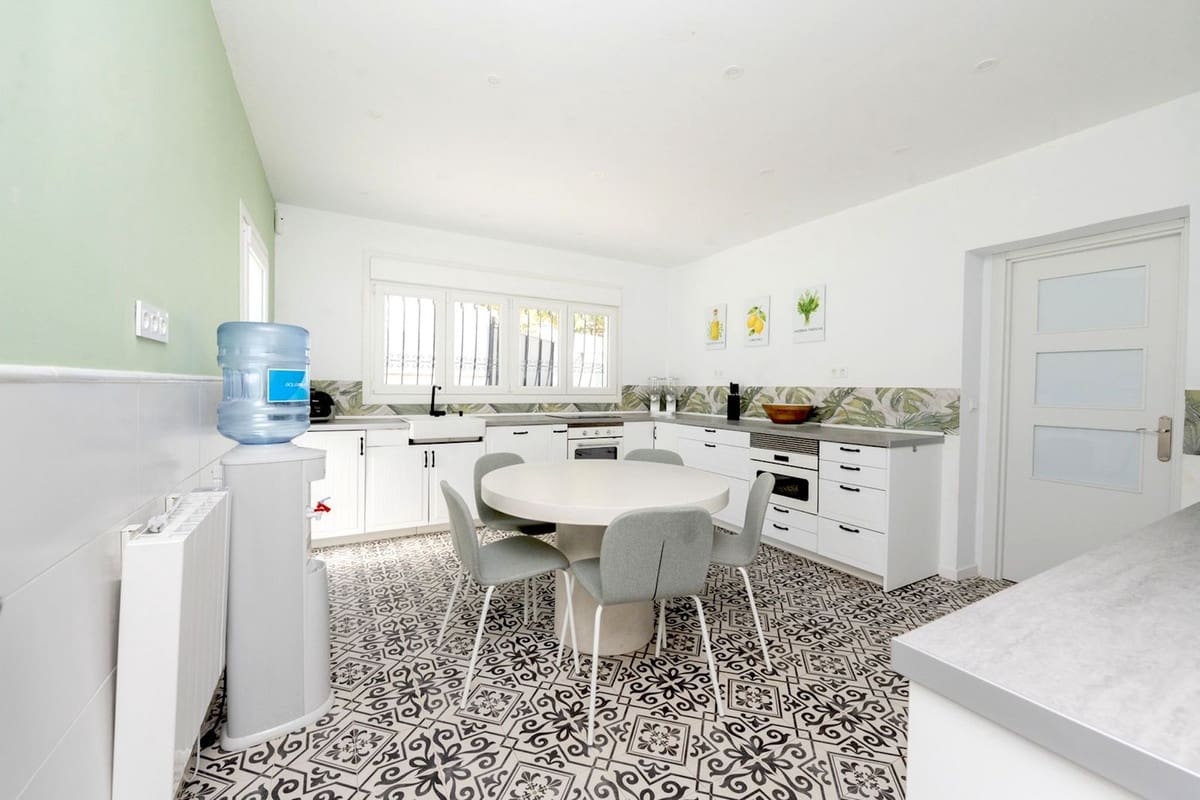 6 soveværelse Villa til salg i Benalmadena med swimmingpool garage - € 1.595.000 (Ref: 9705092)