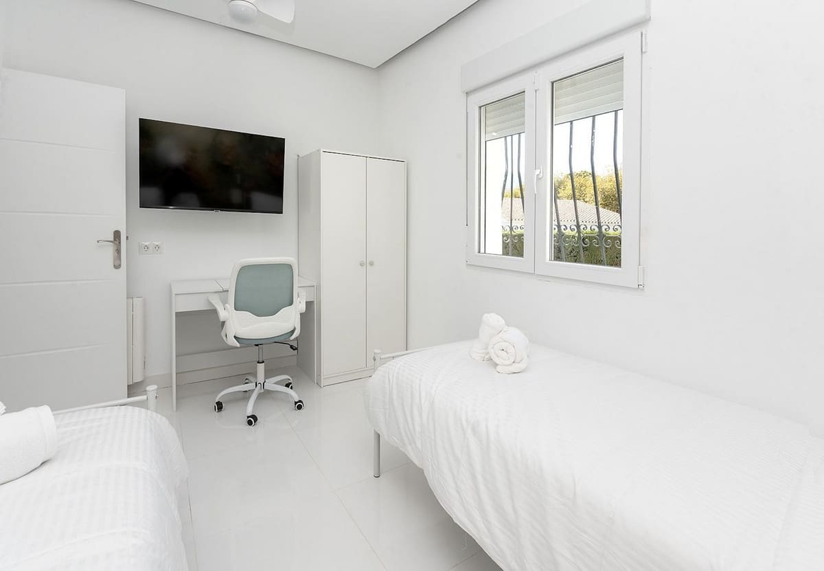 6 soveværelse Villa til salg i Benalmadena med swimmingpool garage - € 1.595.000 (Ref: 9705092)