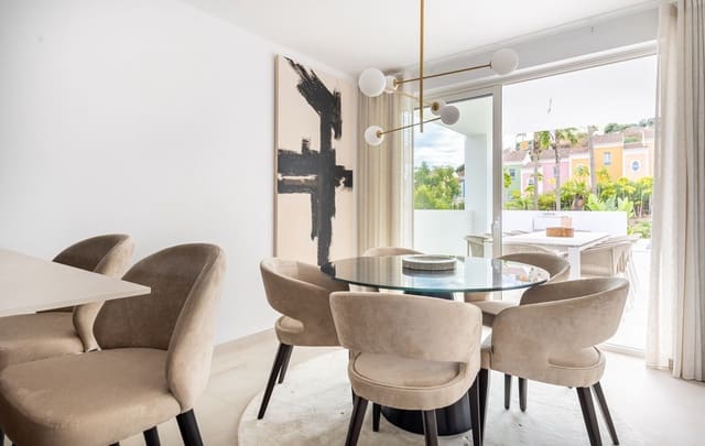 4 makuuhuone Huvila myytävänä paikassa Bahia de Casares, Casares mukana uima-altaan 
autotalli - 1 595 000 € (Ref: 9705093)