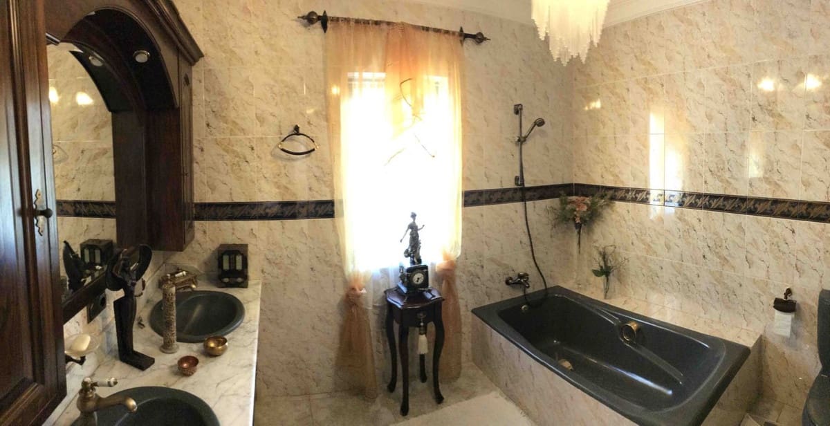 4 slaapkamer Villa te koop in Mijas - € 1.820.000 (Ref: 9705094)