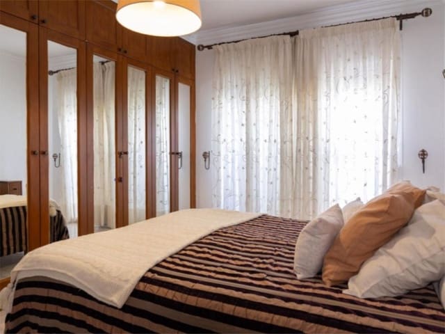 3 quarto Moradia para venda em Marbella com piscina garagem - 755 000 € (Ref: 9705095)
