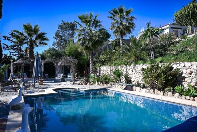 4 camera da letto Villa in vendita in Alhaurín de la Torre con piscina - 949.000 € (Rif: 9705096)