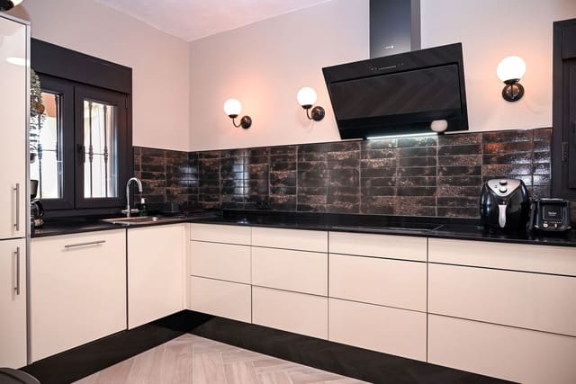 4 camera da letto Villa in vendita in Alhaurín de la Torre con piscina - 949.000 € (Rif: 9705096)