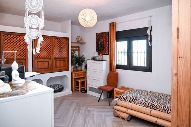 4 camera da letto Villa in vendita in Alhaurín de la Torre con piscina - 949.000 € (Rif: 9705096)