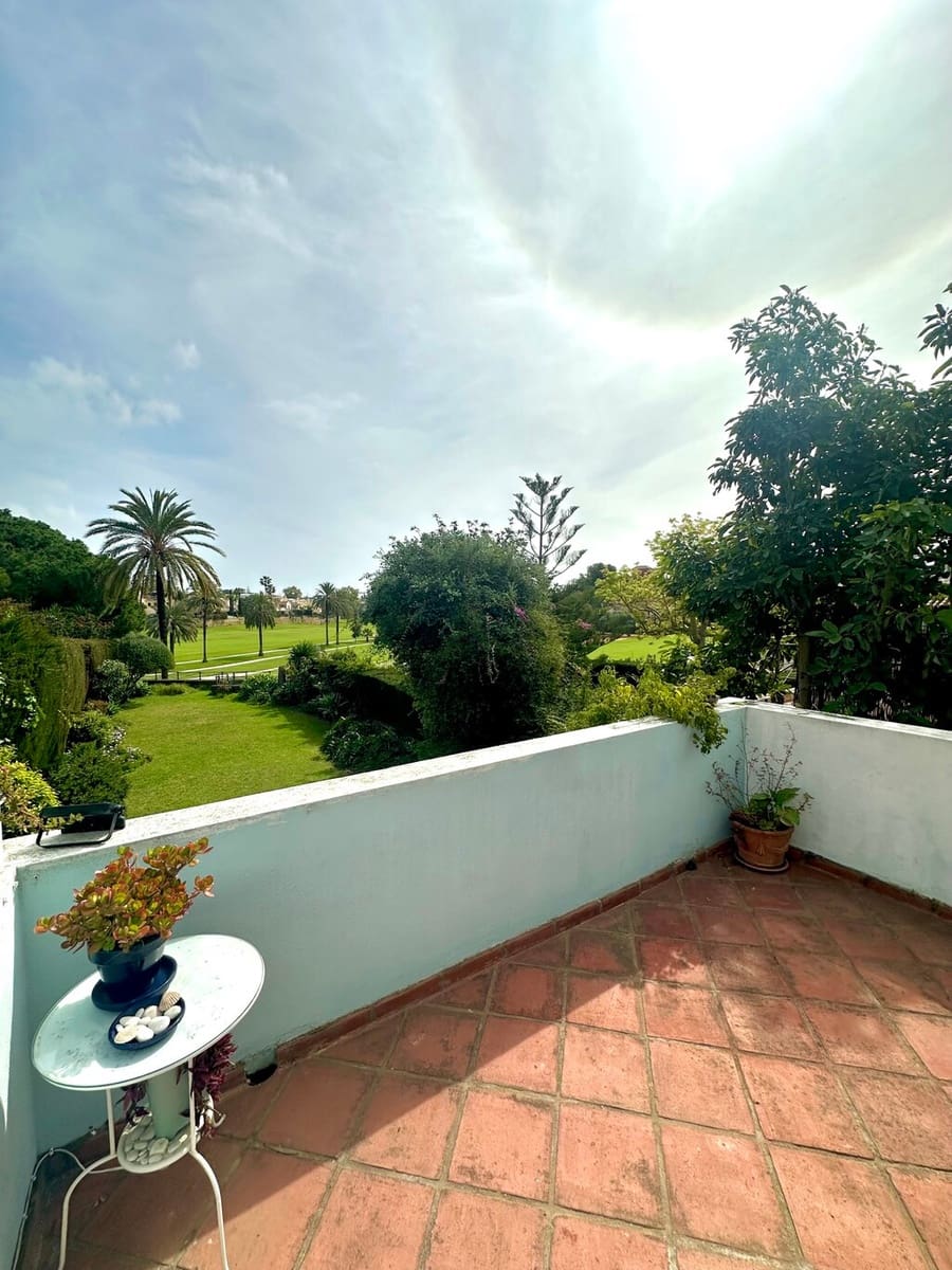 3 bedroom Villa for sale in Guadalmina - € 947,000 (Ref: 9705099)