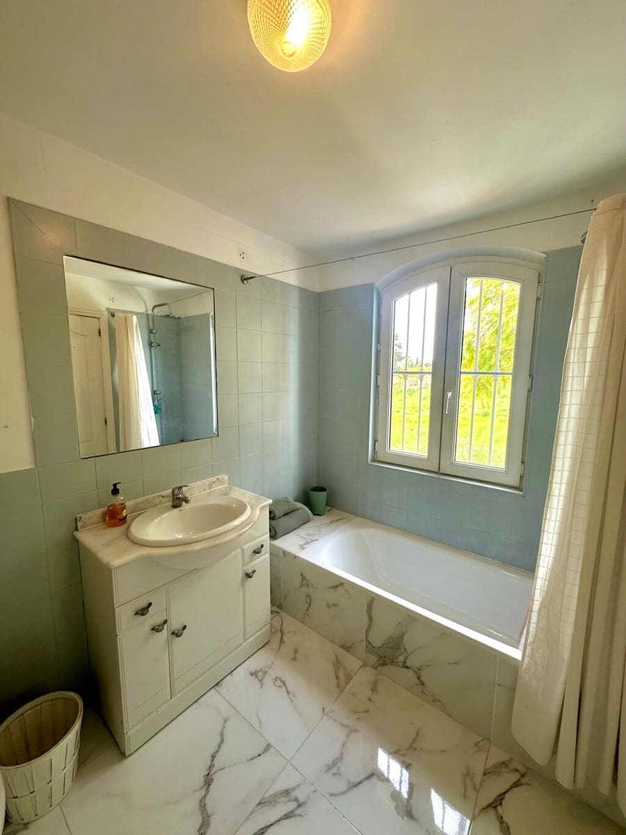 3 bedroom Villa for sale in Guadalmina - € 947,000 (Ref: 9705099)