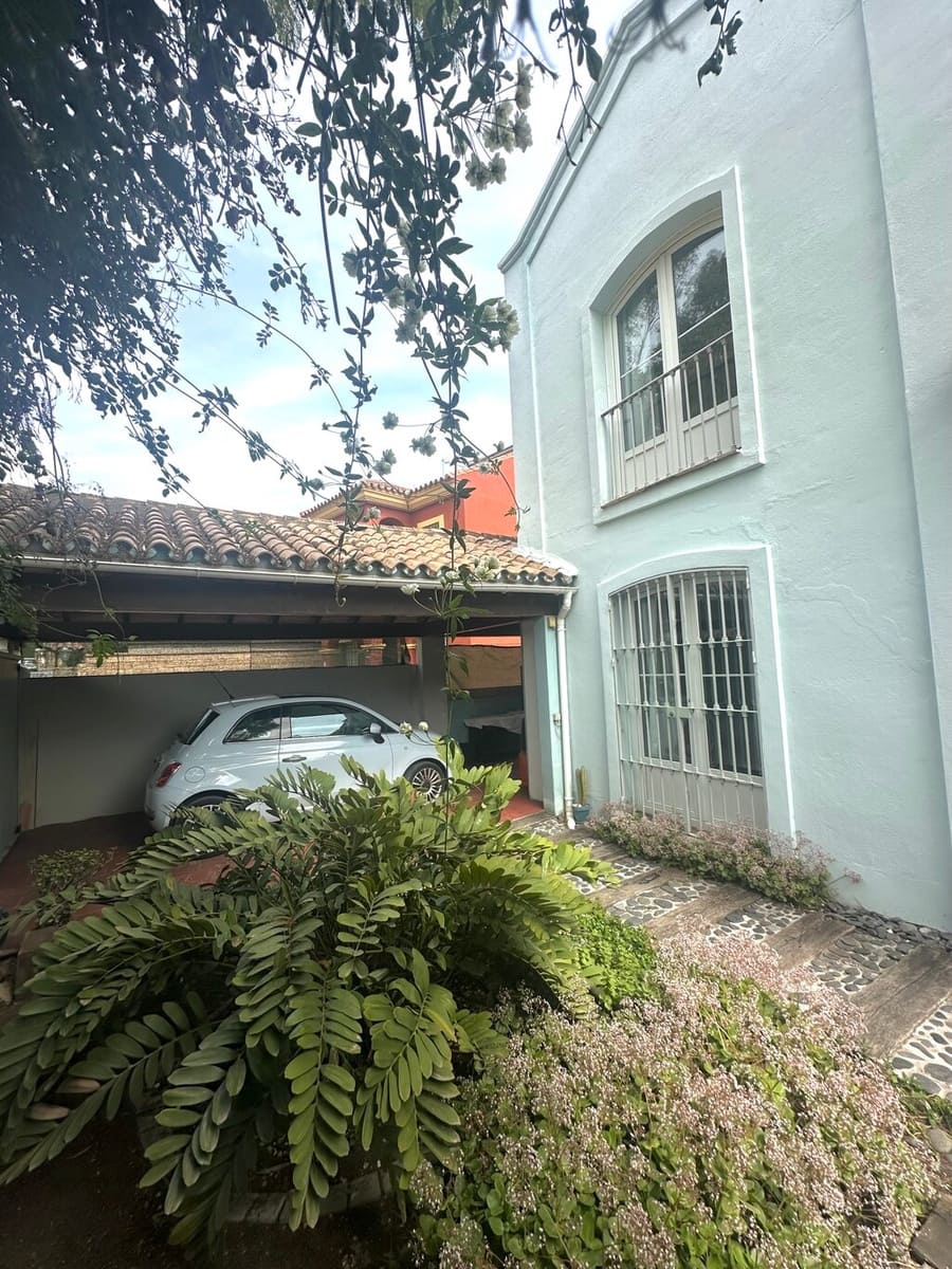 3 bedroom Villa for sale in Guadalmina - € 947,000 (Ref: 9705099)