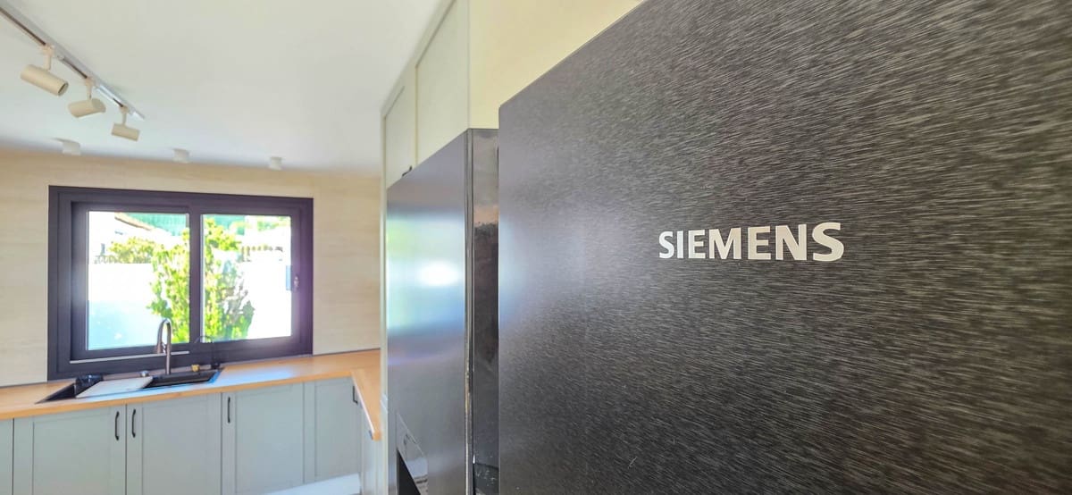 4 slaapkamer Villa te koop in Manilva met zwembad - € 935.000 (Ref: 9705100)