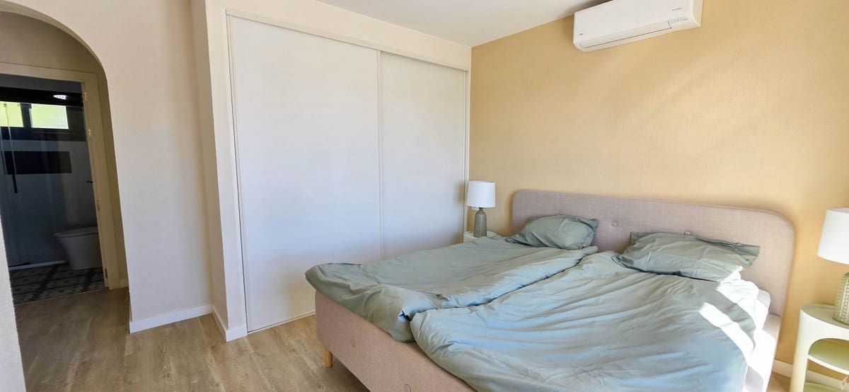 4 bedroom Villa for sale in Manilva with pool - € 895,000 (Ref: 9705100)