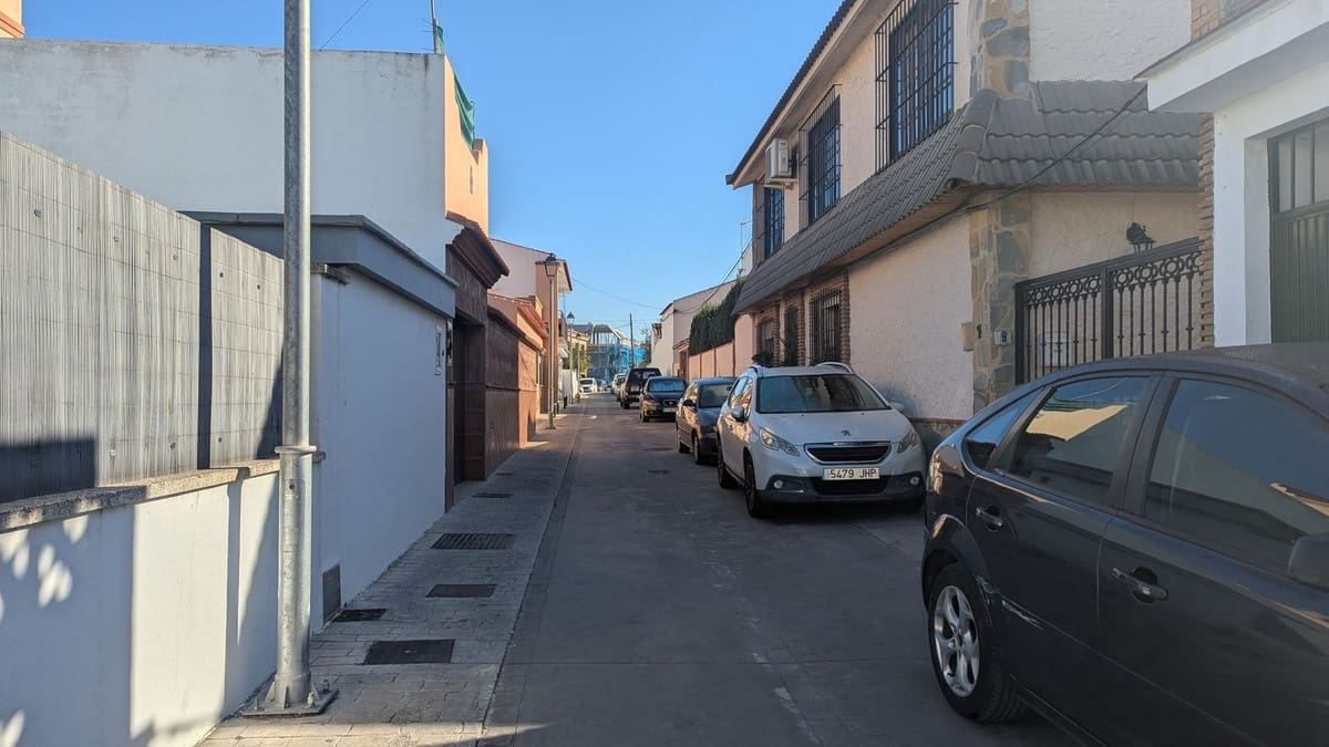 5 bedroom Villa for sale in Alhaurin de la Torre - € 724,990 (Ref: 9705102)