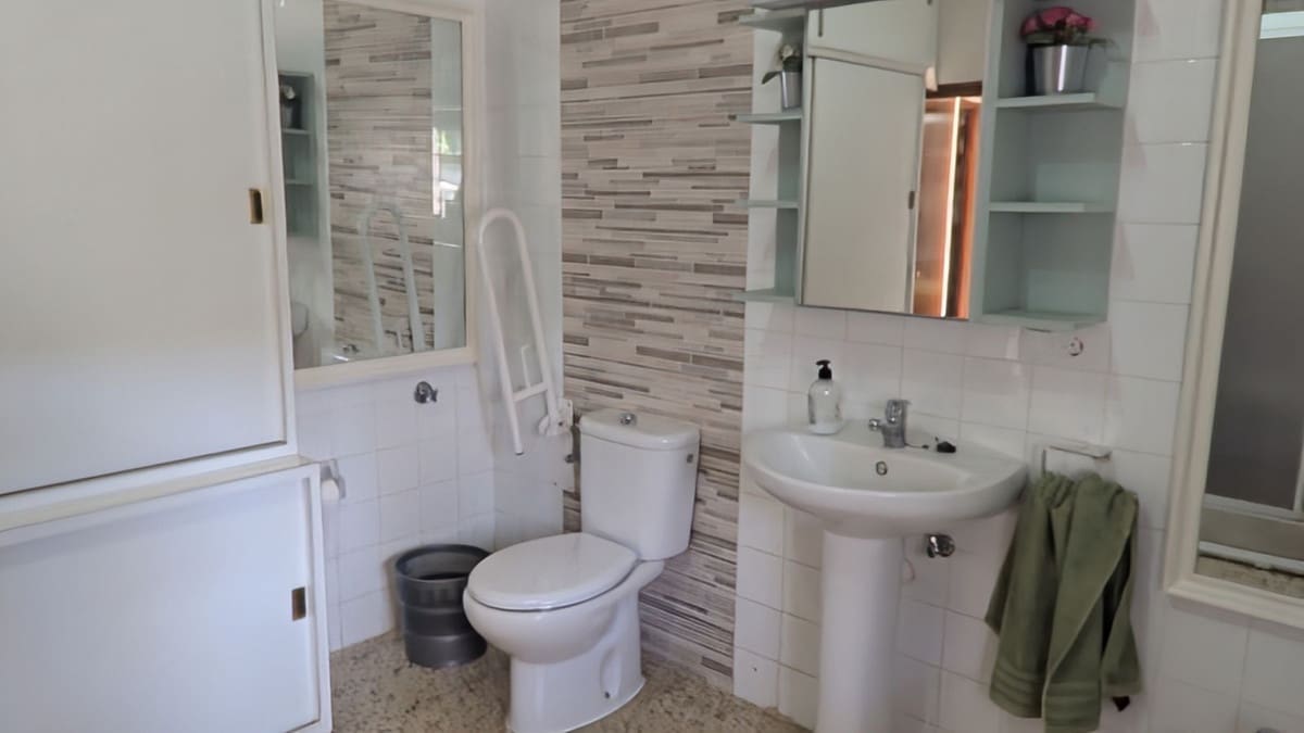 5 bedroom Villa for sale in Alhaurin de la Torre - € 724,990 (Ref: 9705102)