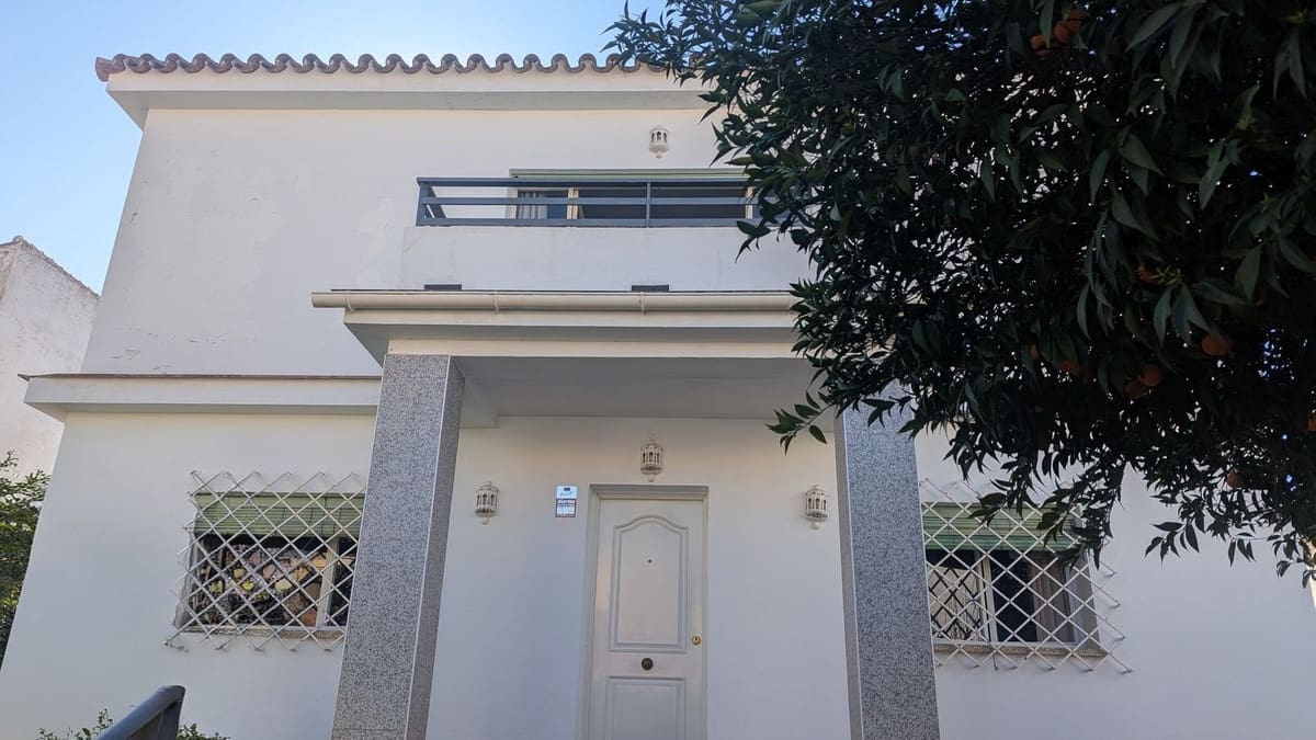 5 bedroom Villa for sale in Alhaurin de la Torre - € 724,990 (Ref: 9705102)