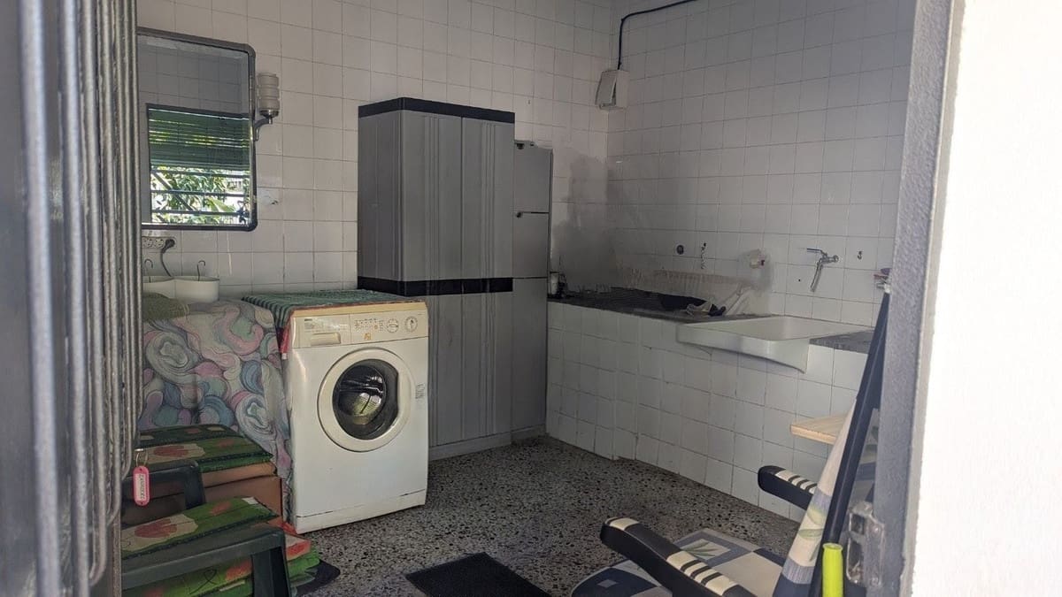 5 bedroom Villa for sale in Alhaurin de la Torre - € 724,990 (Ref: 9705102)