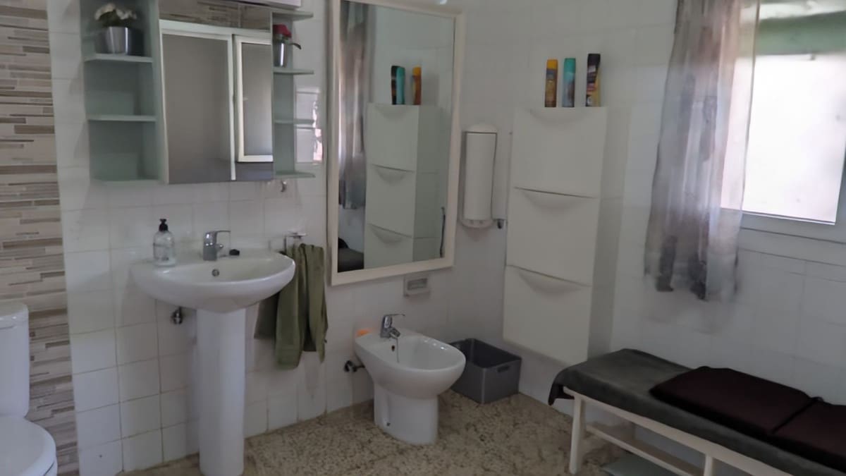 5 bedroom Villa for sale in Alhaurin de la Torre - € 724,990 (Ref: 9705102)