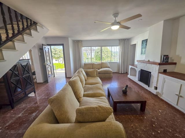 3 camera da letto Villa in vendita in Centro, Estepona con piscina garage - 988.000 € (Rif: 9705103)