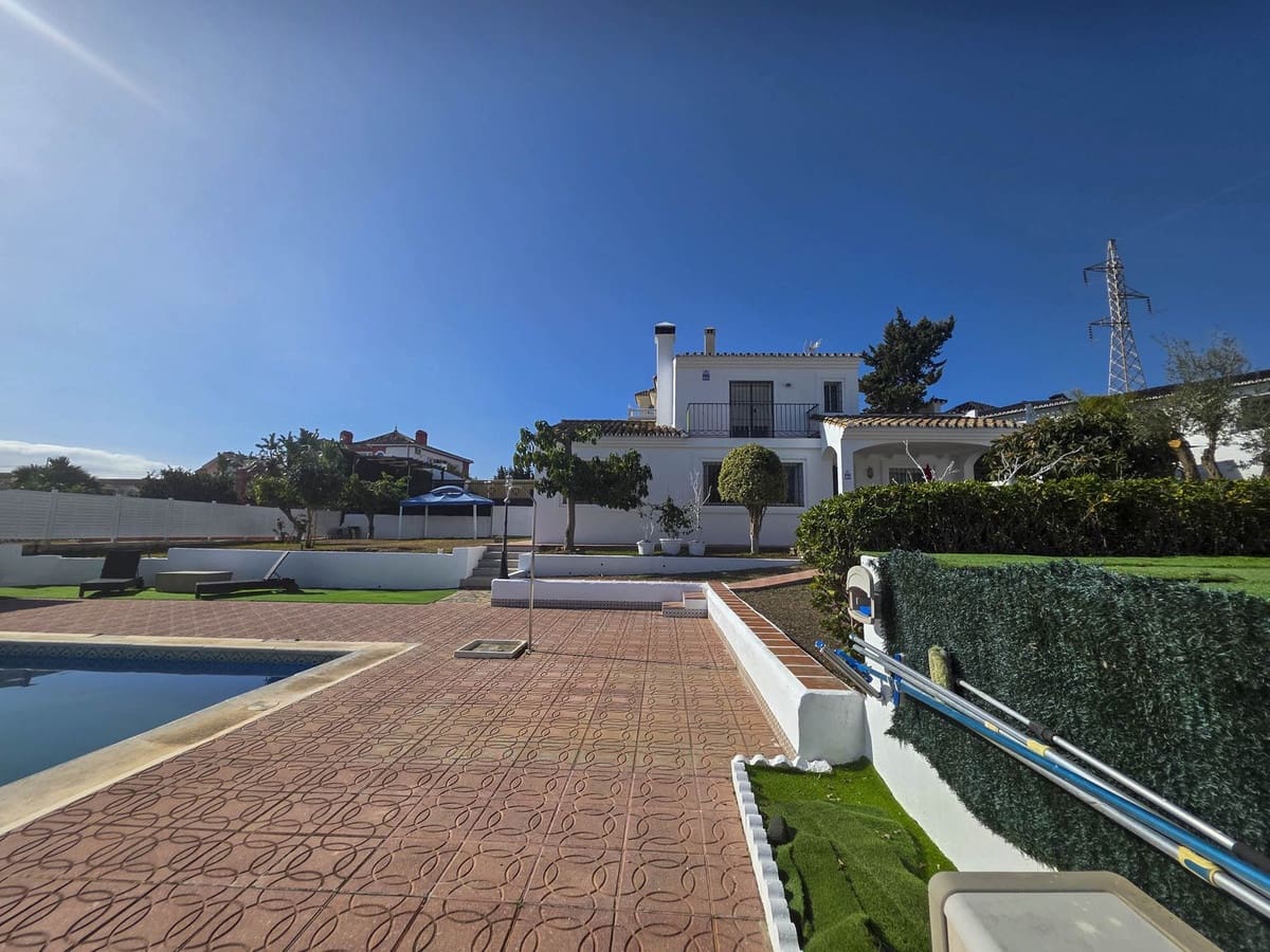 3 camera da letto Villa in vendita in Estepona con piscina garage - 988.000 € (Rif: 9705103)