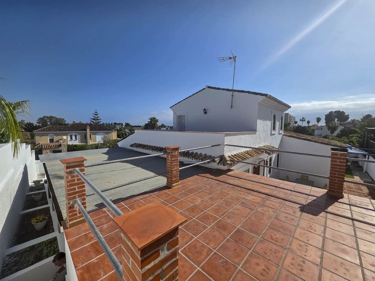 3 camera da letto Villa in vendita in Estepona con piscina garage - 988.000 € (Rif: 9705103)