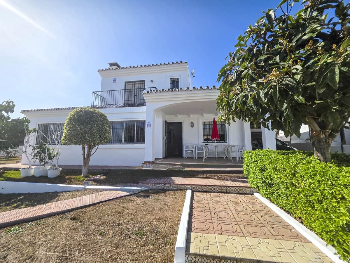 3 camera da letto Villa in vendita in Estepona con piscina garage - 988.000 € (Rif: 9705103)