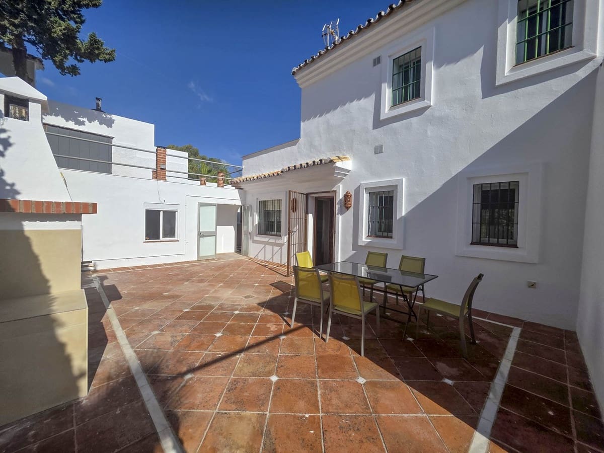 3 camera da letto Villa in vendita in Estepona con piscina garage - 988.000 € (Rif: 9705103)
