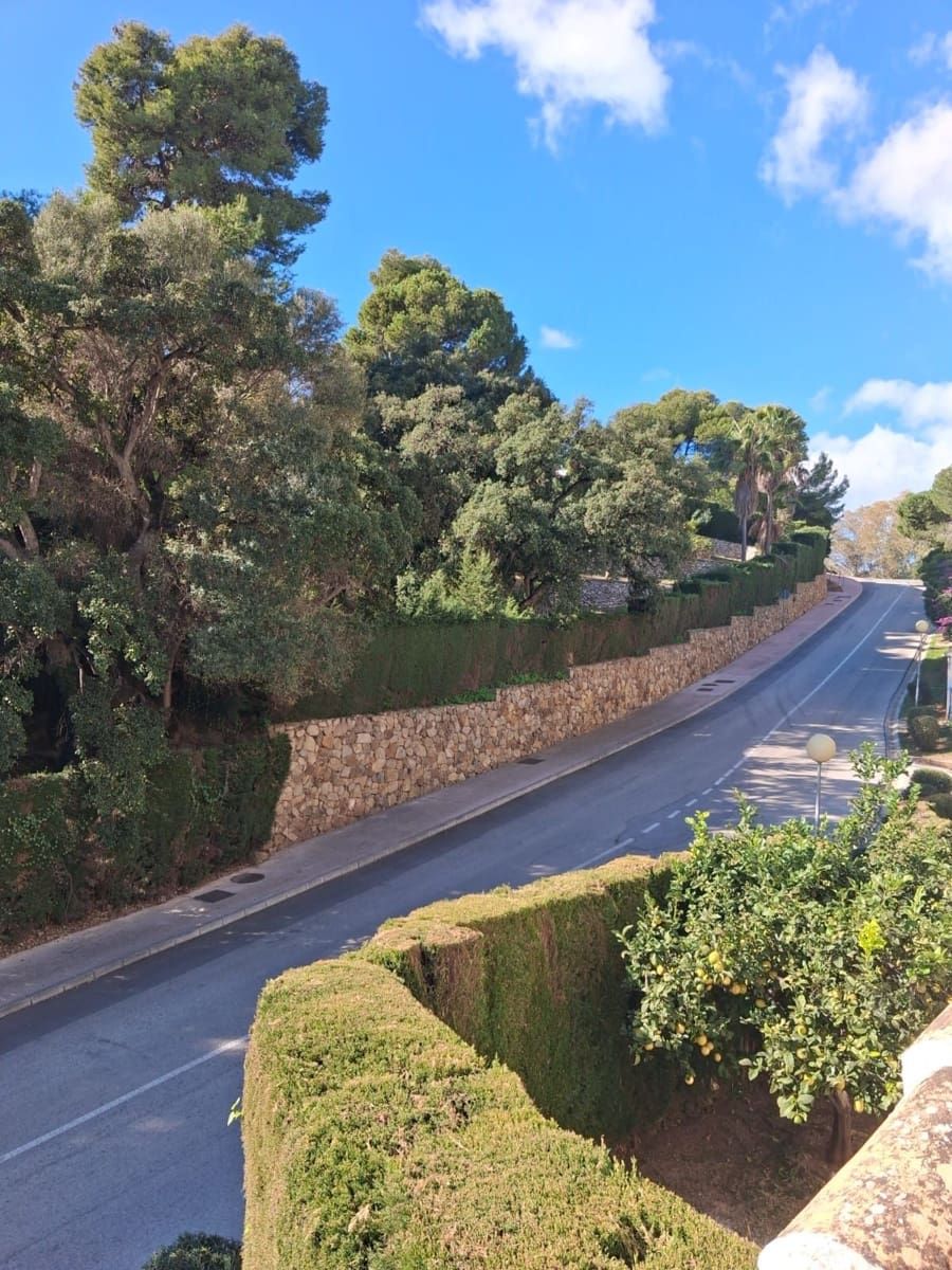 4 bedroom Villa for sale in Calahonda with pool garage - € 950,000 (Ref: 9705104)