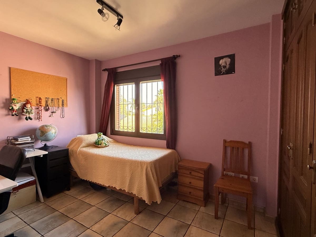 Chalet de 4 habitaciones en Torremolinos en venta con piscina garaje - 769.000 € (Ref: 9705105)