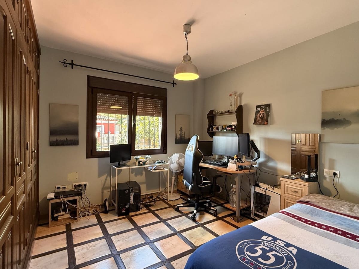 Chalet de 4 habitaciones en Torremolinos en venta con piscina garaje - 769.000 € (Ref: 9705105)