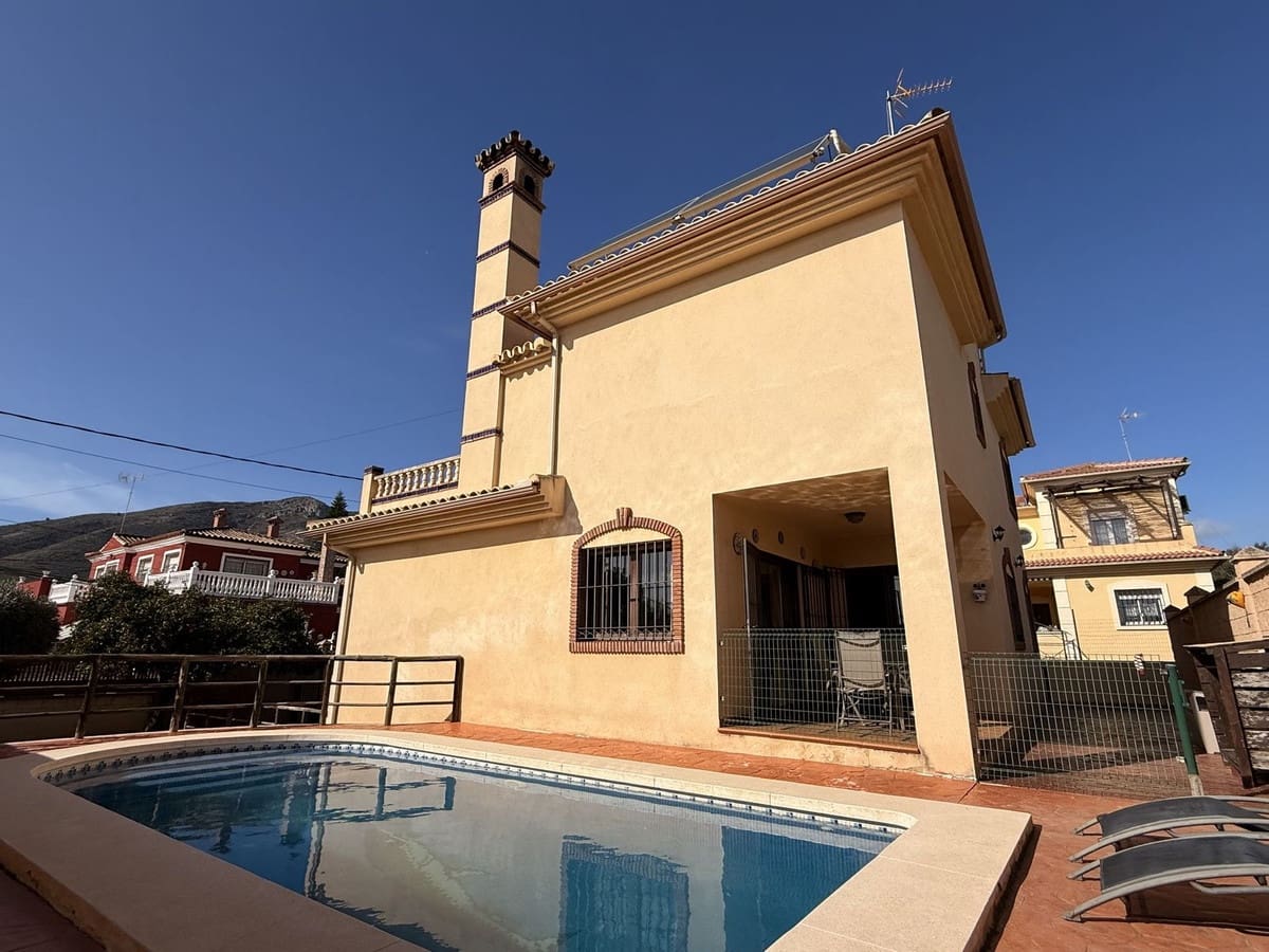 4 sovrum Villa till salu i Torremolinos med pool garage - 769 000 € (Ref: 9705105)
