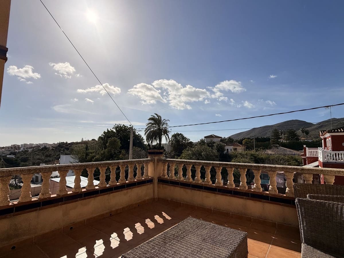 4 sovrum Villa till salu i Torremolinos med pool garage - 769 000 € (Ref: 9705105)