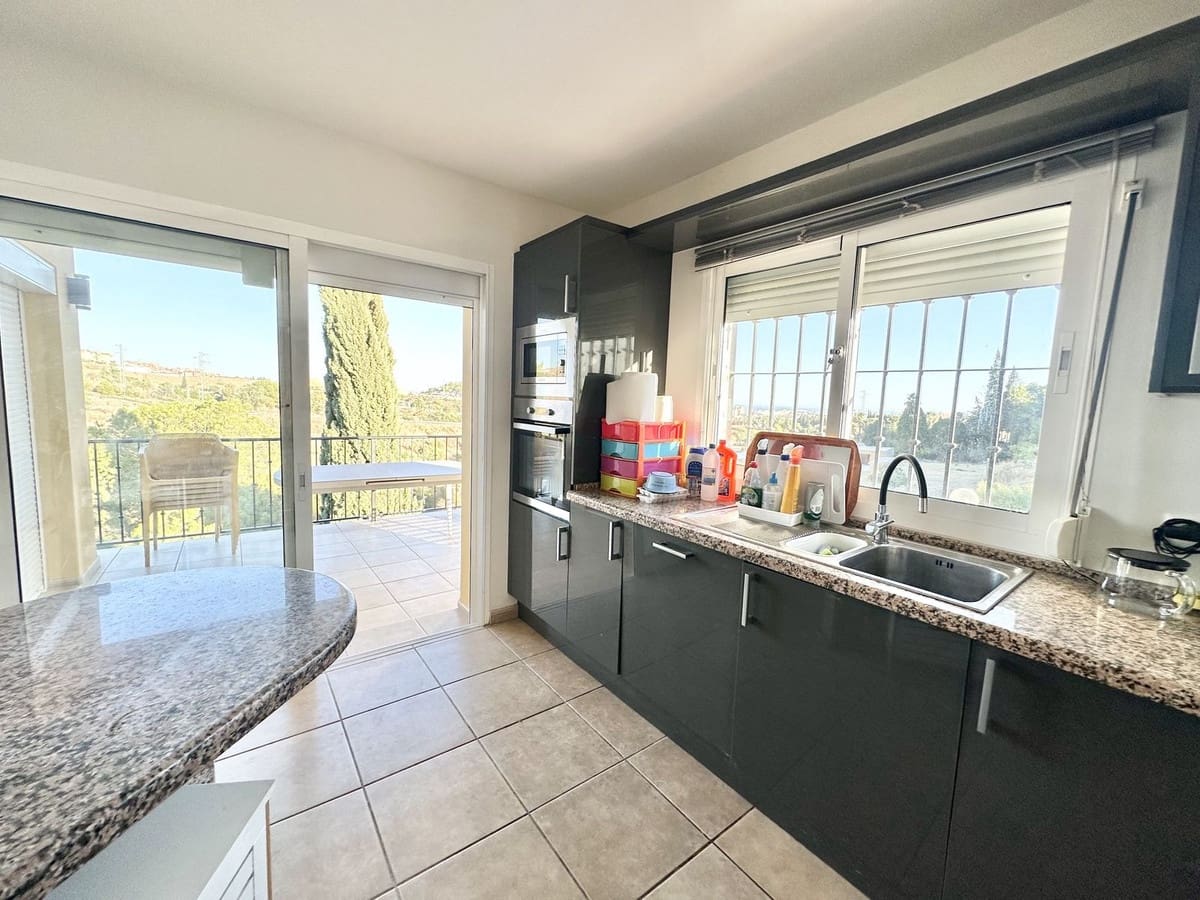 4 sovrum Villa till salu i Mijas Costa med pool garage - 880 000 € (Ref: 9705108)