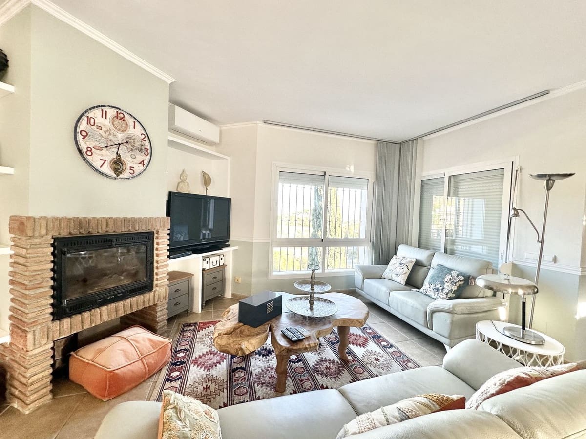 4 sovrum Villa till salu i Mijas Costa med pool garage - 880 000 € (Ref: 9705108)