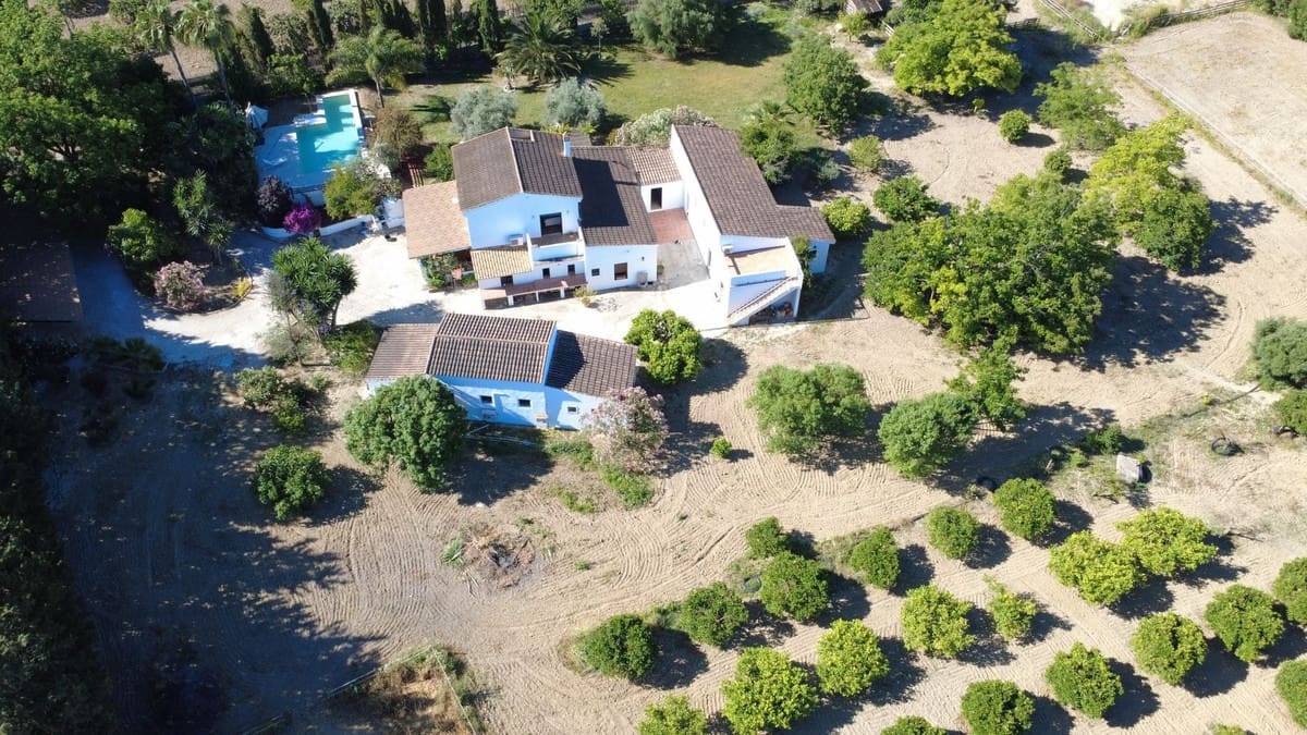 7 soveværelse Finca/Landehus til salg i Alhaurin el Grande med swimmingpool - € 1.200.000 (Ref: 9705113)