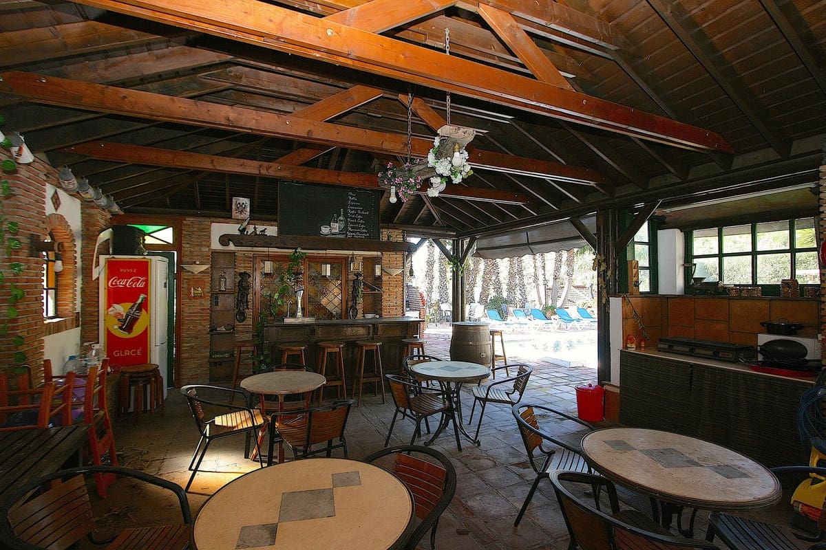 8 sypialnia Finka/Dom wiejski na sprzedaż w Mijas z basenem garażem - 1 590 000 € (Ref: 9705115)