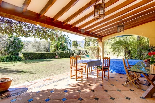 Finca/Casa Rural de 5 habitaciones en Ojen en venta con piscina - 1.600.000 € (Ref: 9705116)