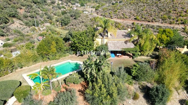 Finca/Casa Rural de 5 habitaciones en Ojen en venta con piscina - 1.600.000 € (Ref: 9705116)