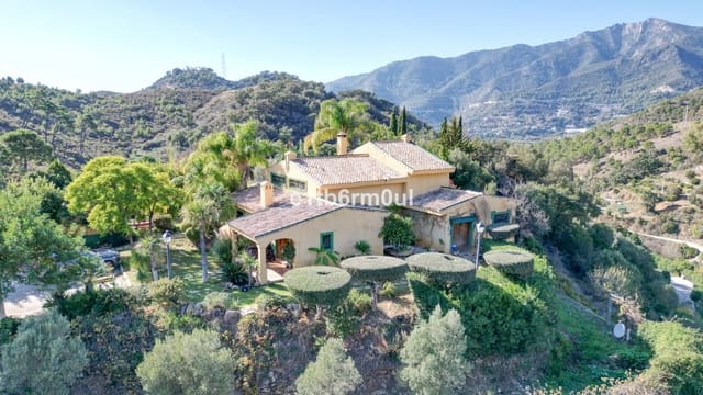 Finca/Casa Rural de 5 habitaciones en Ojen en venta con piscina - 1.600.000 € (Ref: 9705116)