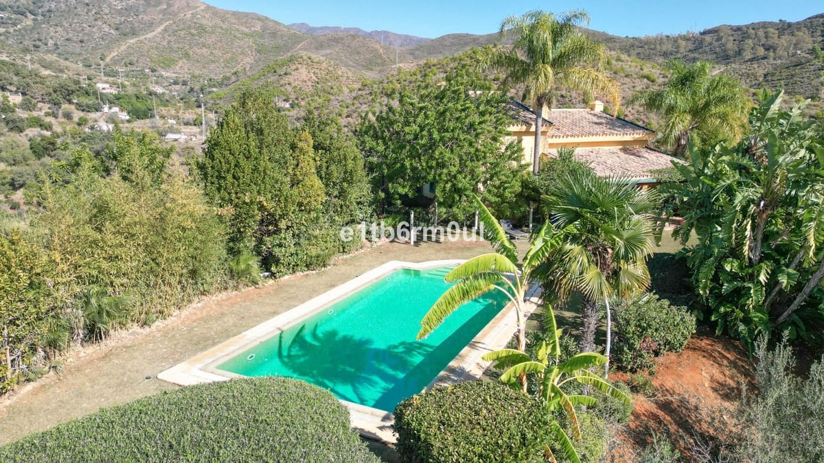 5 sypialnia Finka/Dom wiejski na sprzedaż w Ojen z basenem - 1 600 000 € (Ref: 9705116)