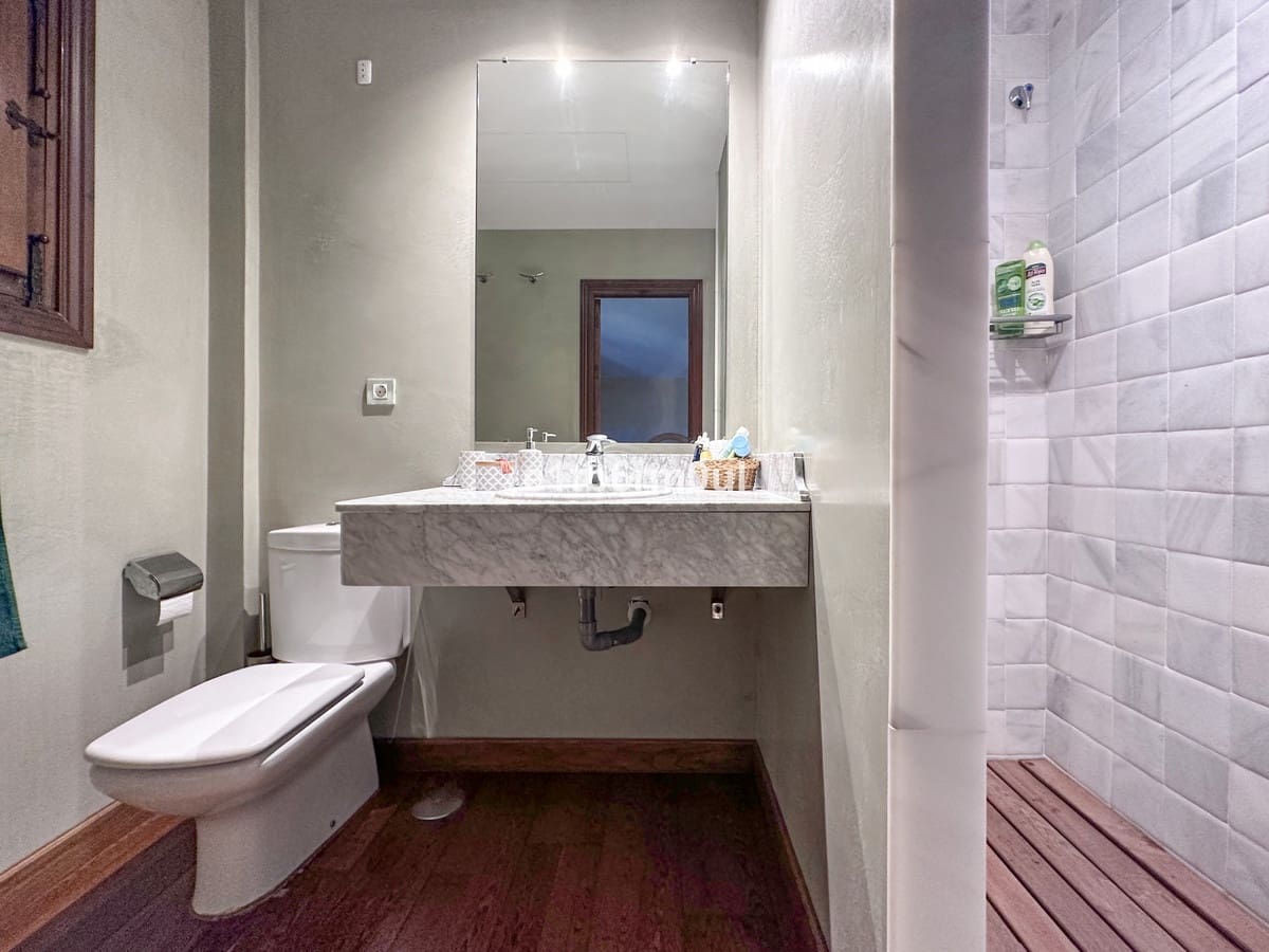 5 sypialnia Finka/Dom wiejski na sprzedaż w Ojen z basenem - 1 600 000 € (Ref: 9705116)