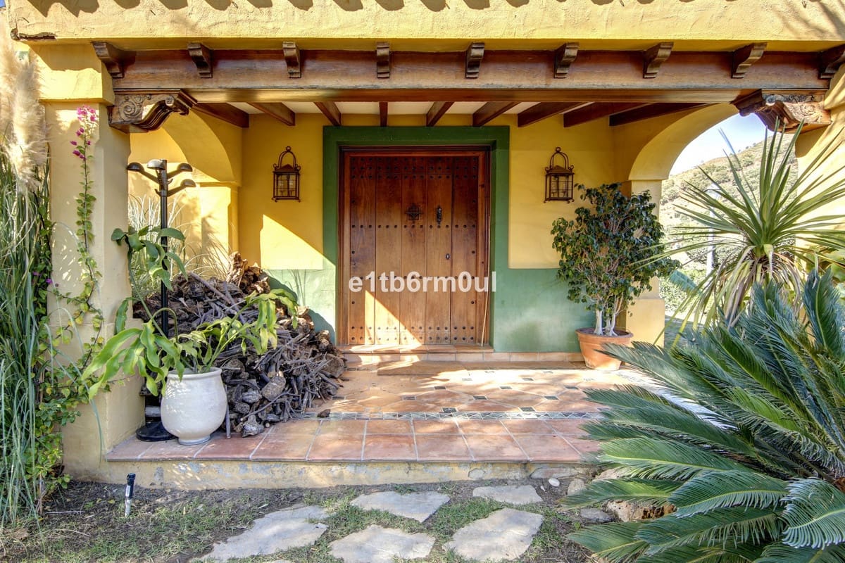 5 sypialnia Finka/Dom wiejski na sprzedaż w Ojen z basenem - 1 600 000 € (Ref: 9705116)