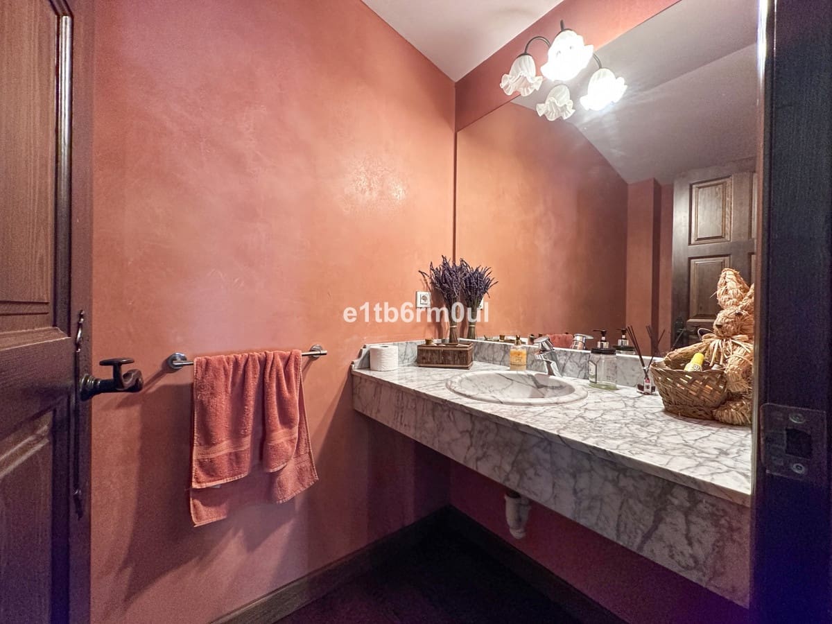 5 bedroom Finca/Country House for sale in Ojen with pool - € 1,500,000 (Ref: 9705116)