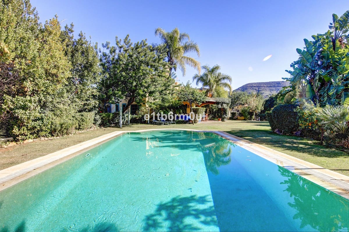 5 bedroom Finca/Country House for sale in Ojen with pool - € 1,500,000 (Ref: 9705116)